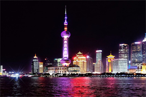 From Tradition to Modernity： The Evolution of Shanghai's Fashion Design